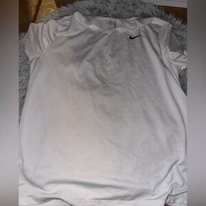 Nike Dri-Fit Top 🤍